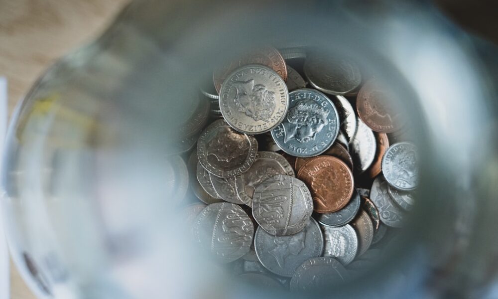 50/30/20 budget rule money jar for needs wants and savings