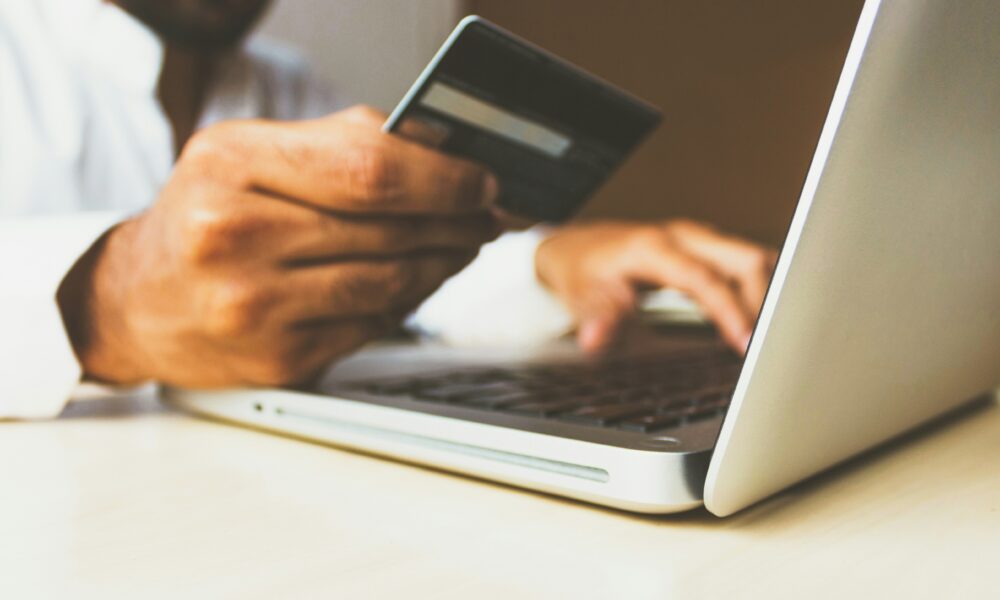 Balance transfer credit cards being used to pay down debt with a 0% APR offer